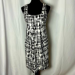 Mint cond. MICHAEL  by Michael Kors Empire waist dress size 6 with pockets